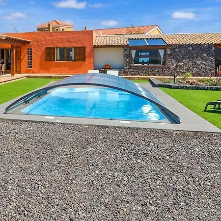 Sleeps 8 Pool Wifi * Tetir