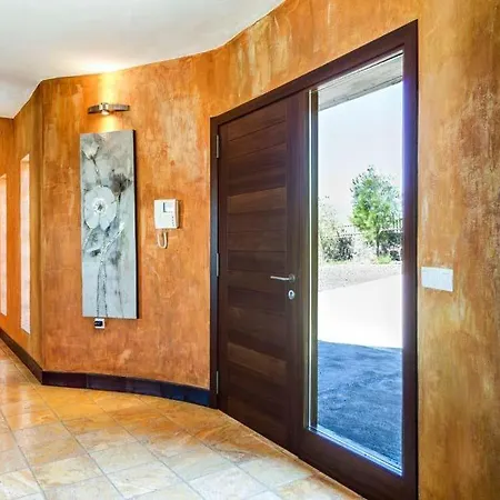Sleeps 8 Pool Wifi Villa *